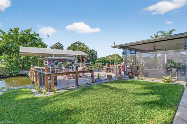 2424 Longboat DR, Naples, FL 34104