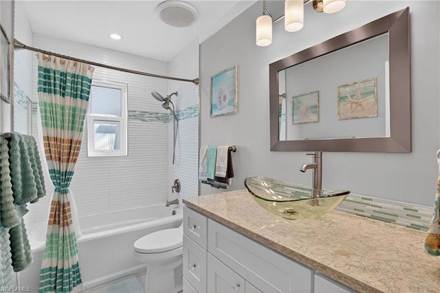 2424 Longboat DR, Naples, FL 34104