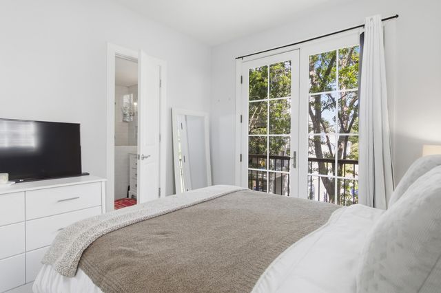 18 Corinne Street, Charleston, SC 29403