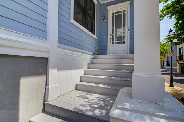 18 Corinne Street, Charleston, SC 29403
