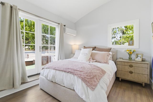 18 Corinne Street, Charleston, SC 29403