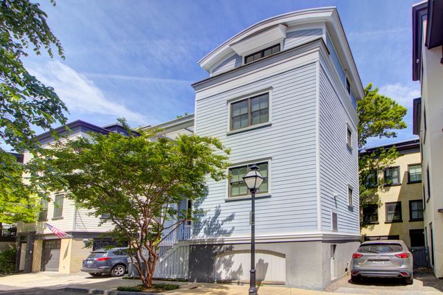 18 Corinne Street, Charleston, SC 29403