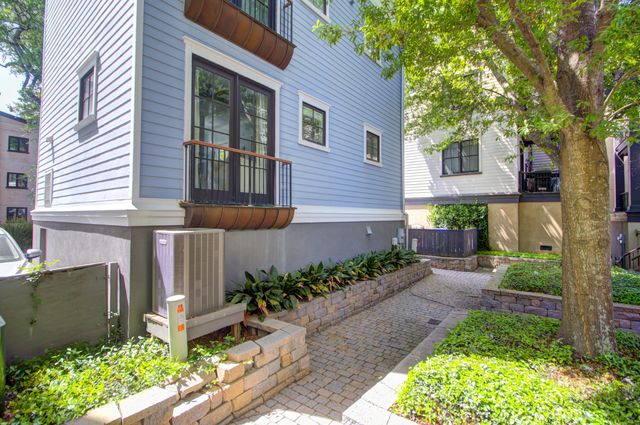 18 Corinne Street, Charleston, SC 29403