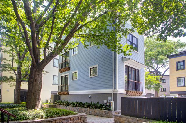 18 Corinne Street, Charleston, SC 29403