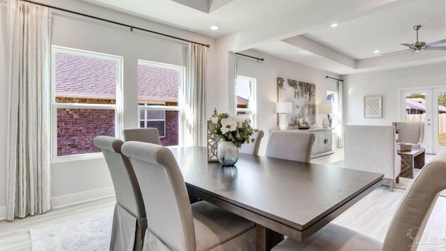 5543 Briset St, Milton, FL 32583