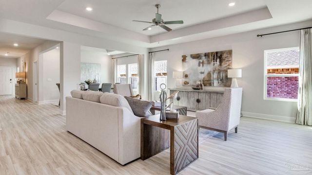 5543 Briset St, Milton, FL 32583