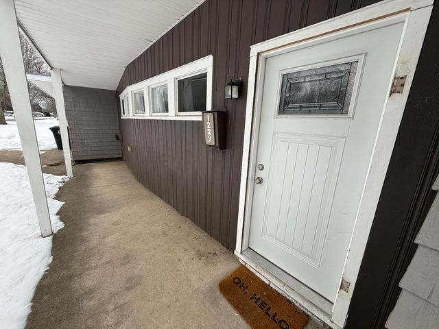 1229 State Street, Hobart, IN 46342