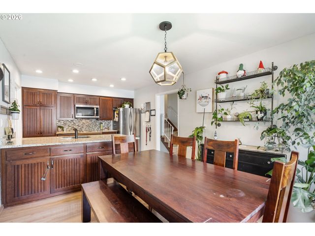 13370 Nw MARSHALL St, Portland, OR 97229