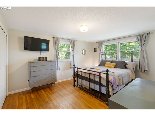 13370 Nw MARSHALL St, Portland, OR 97229