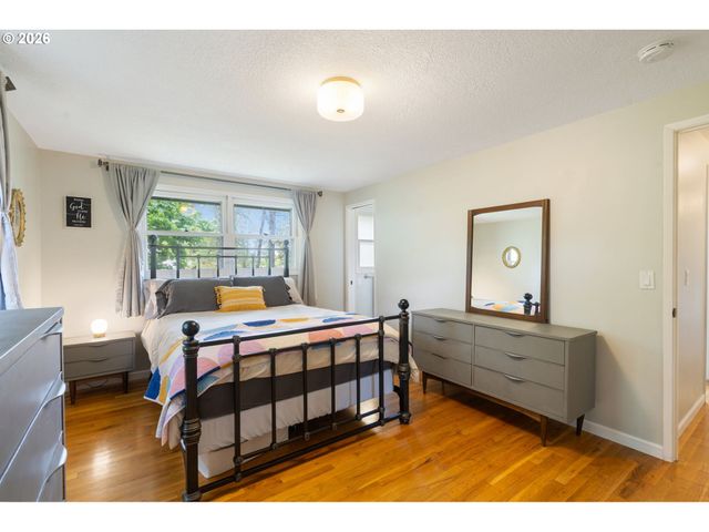 13370 Nw MARSHALL St, Portland, OR 97229