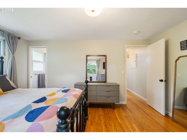 13370 Nw MARSHALL St, Portland, OR 97229