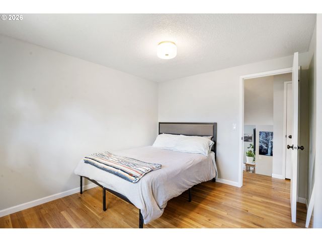 13370 Nw MARSHALL St, Portland, OR 97229