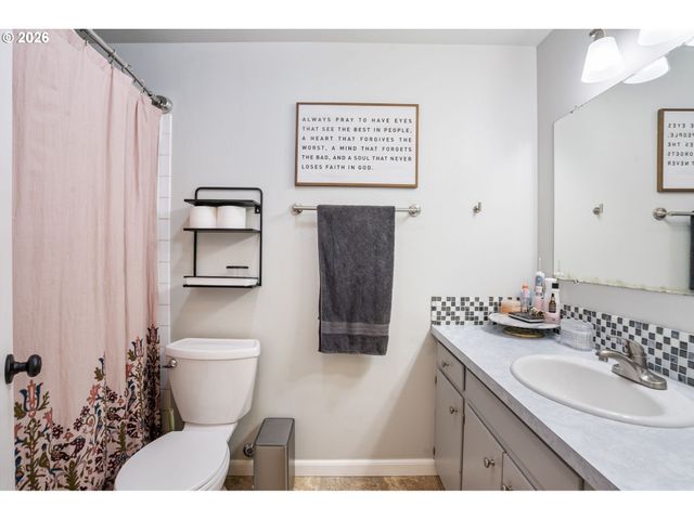 13370 Nw MARSHALL St, Portland, OR 97229