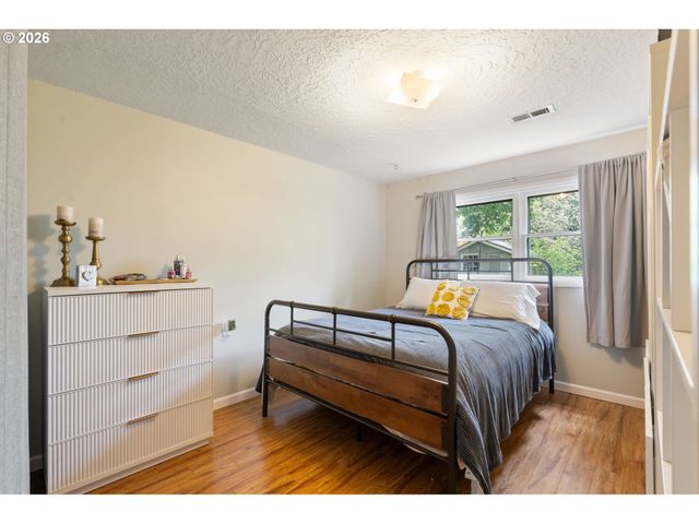 13370 Nw MARSHALL St, Portland, OR 97229