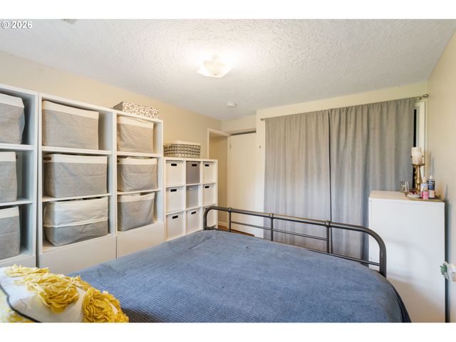 13370 Nw MARSHALL St, Portland, OR 97229