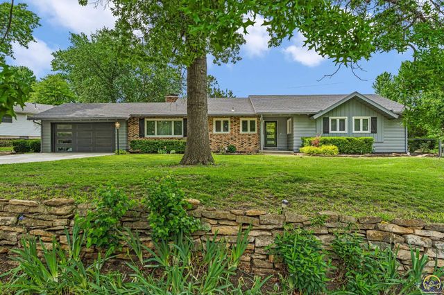 4118 SW Woodbury North CT, Topeka, KS 66606