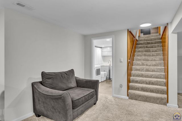 4118 SW Woodbury North CT, Topeka, KS 66606