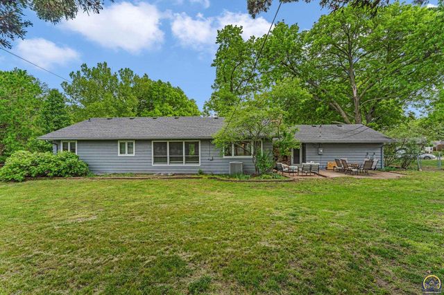 4118 SW Woodbury North CT, Topeka, KS 66606