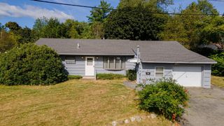 27 Winslow, Leicester, MA 01524