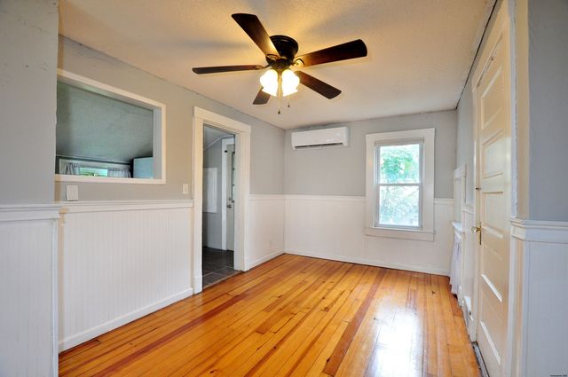 834 East St, Ludlow, MA 01056
