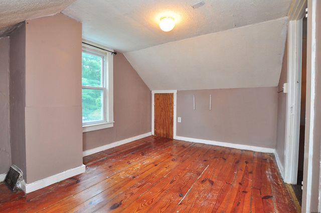 834 East St, Ludlow, MA 01056