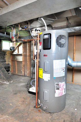 834 East St, Ludlow, MA 01056