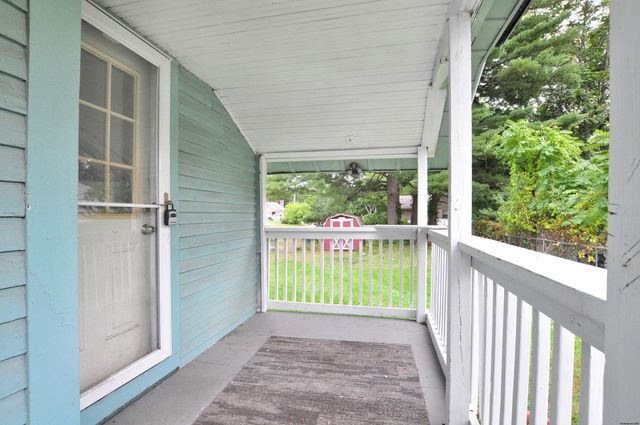 834 East St, Ludlow, MA 01056