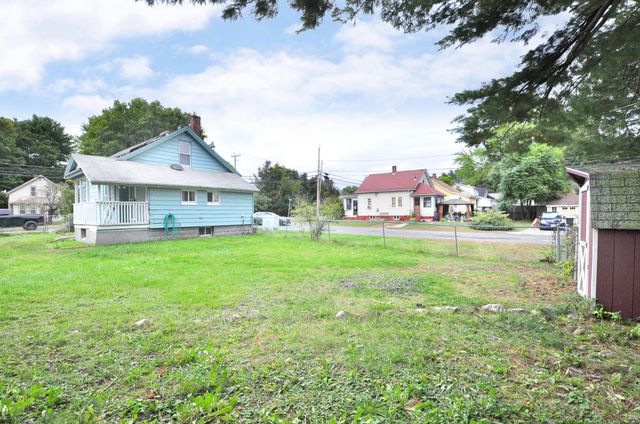 834 East St, Ludlow, MA 01056