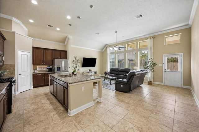 8126 Sweet Gardens Court, Cypress, TX 77433