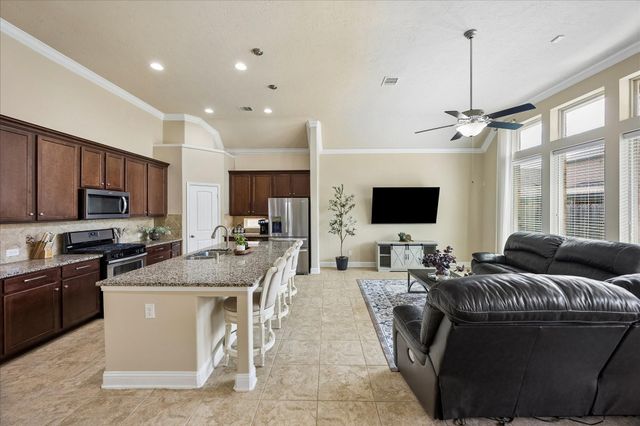 8126 Sweet Gardens Court, Cypress, TX 77433