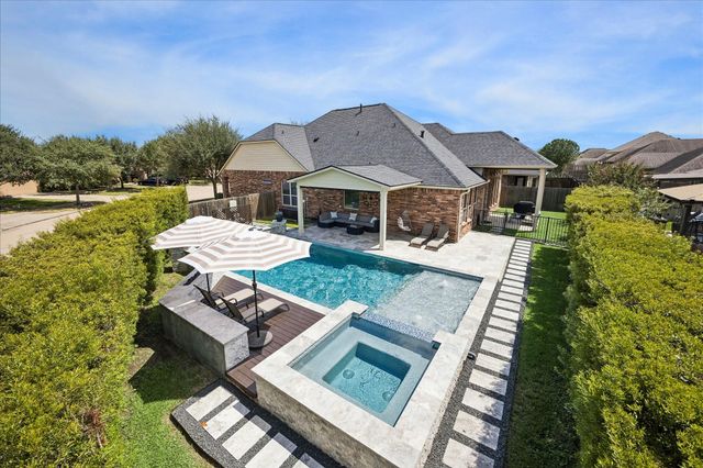 8126 Sweet Gardens Court, Cypress, TX 77433