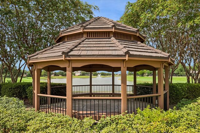 8126 Sweet Gardens Court, Cypress, TX 77433