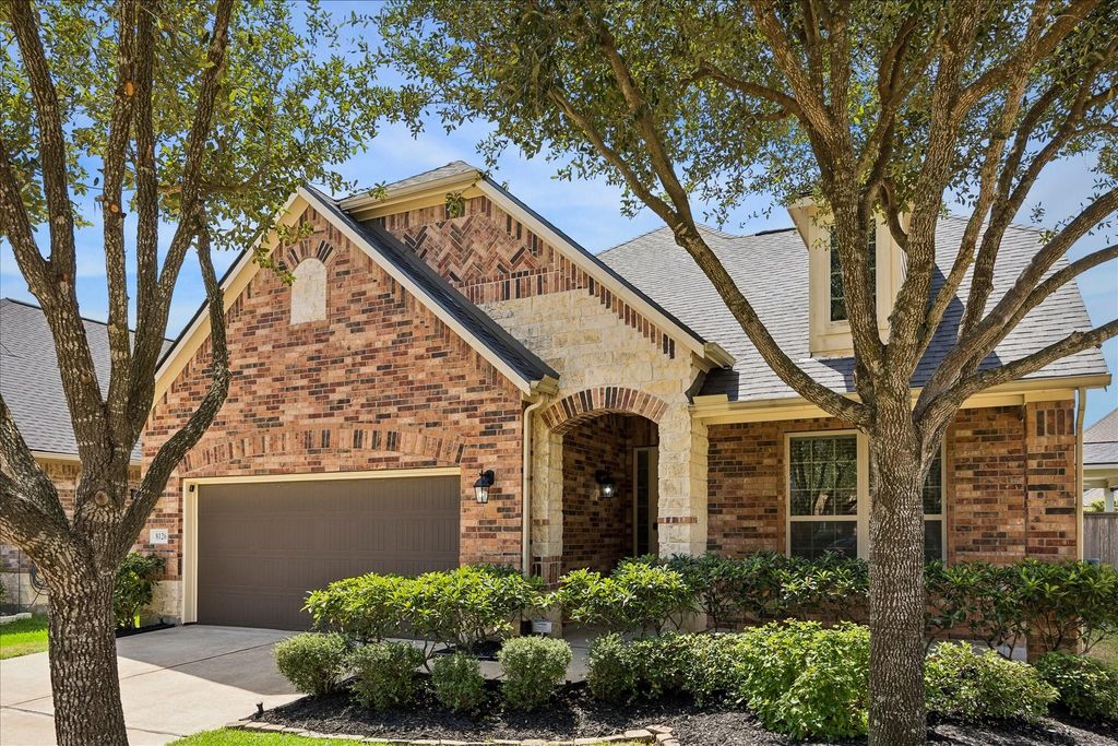 8126 Sweet Gardens Court, Cypress, TX 77433