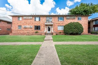 5717 McCommas Boulevard E, Dallas, TX 75206