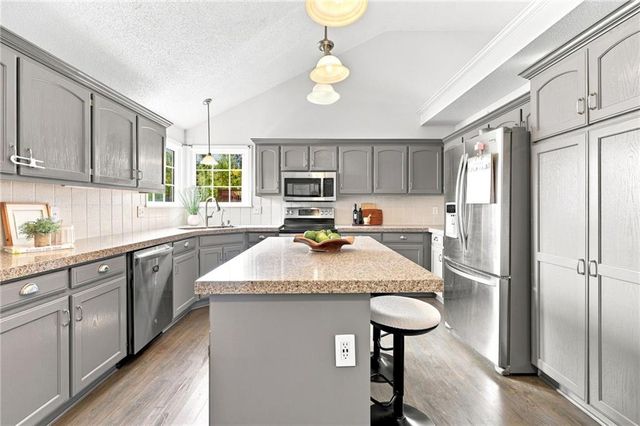 16403 Hinkle Avenue, Belton, MO 64012