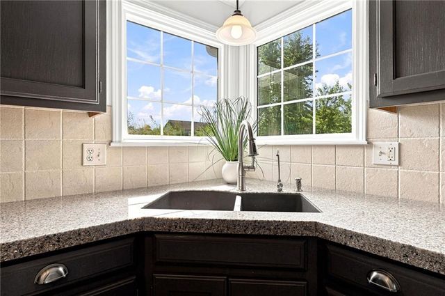 16403 Hinkle Avenue, Belton, MO 64012