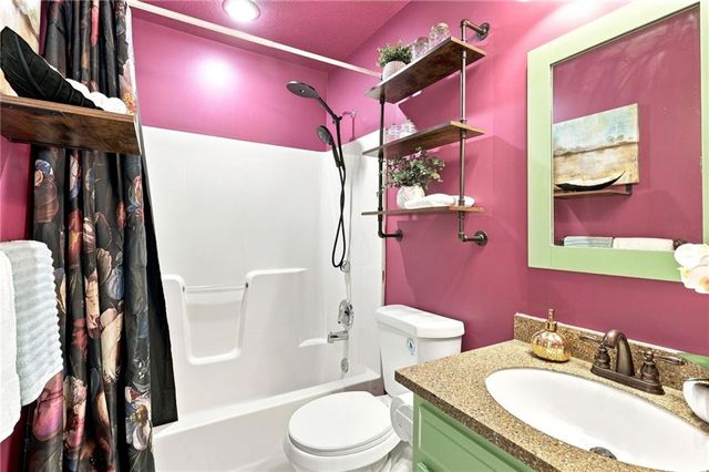 16403 Hinkle Avenue, Belton, MO 64012