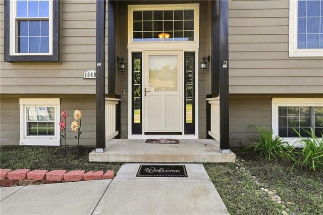 16403 Hinkle Avenue, Belton, MO 64012