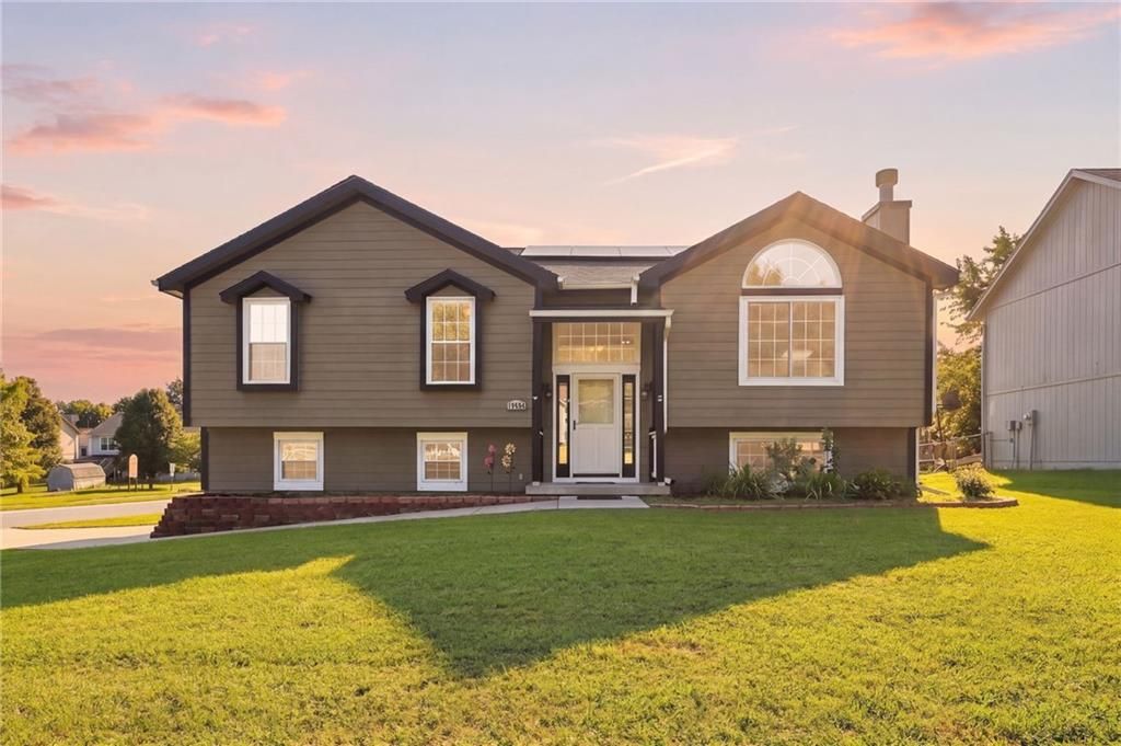 16403 Hinkle Avenue, Belton, MO 64012