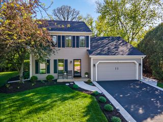41 Manchester Court, Fox River Grove, IL 60021