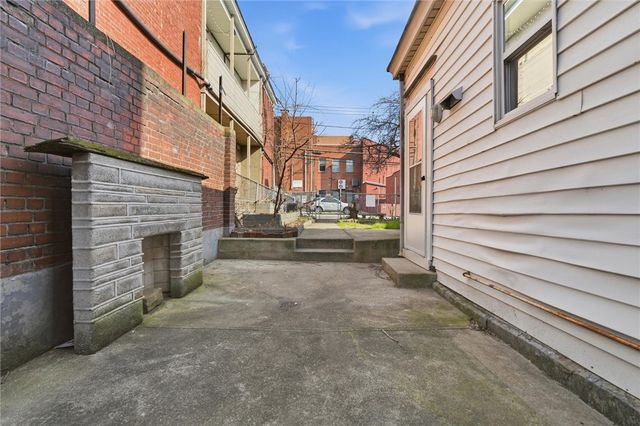 1713 Sarah St, South Side, PA 15203