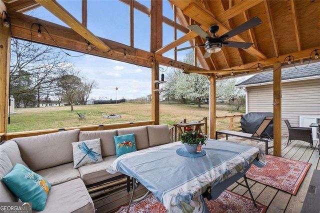 22 Valley Creek Drive SW, Cartersville, GA 30120