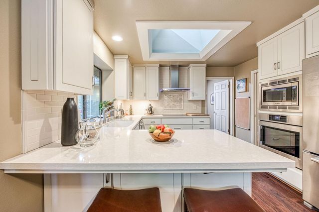 6568 N Farris Avenue, Fresno, CA 93711