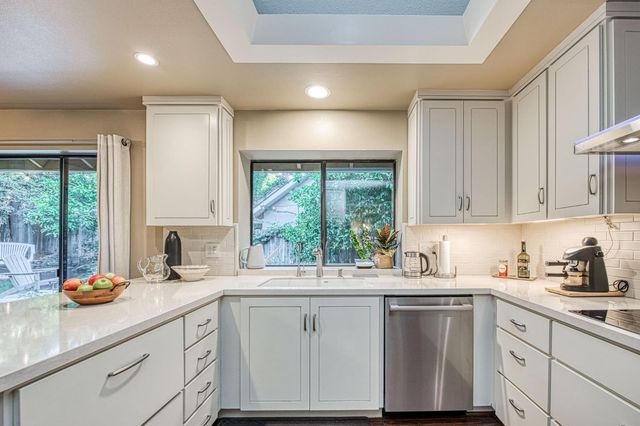 6568 N Farris Avenue, Fresno, CA 93711