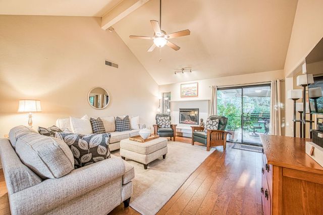 6568 N Farris Avenue, Fresno, CA 93711