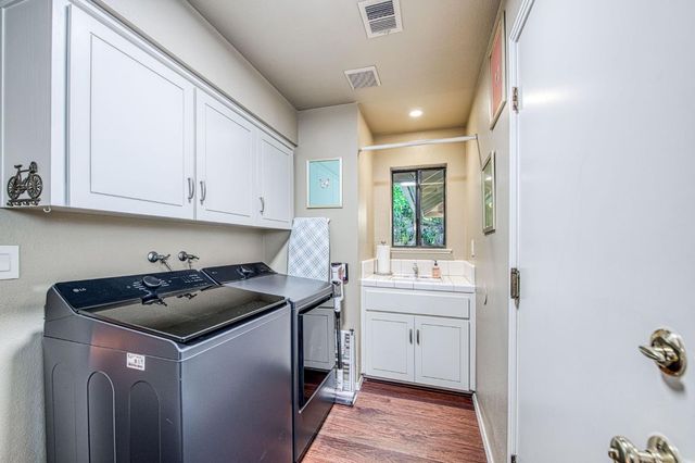 6568 N Farris Avenue, Fresno, CA 93711