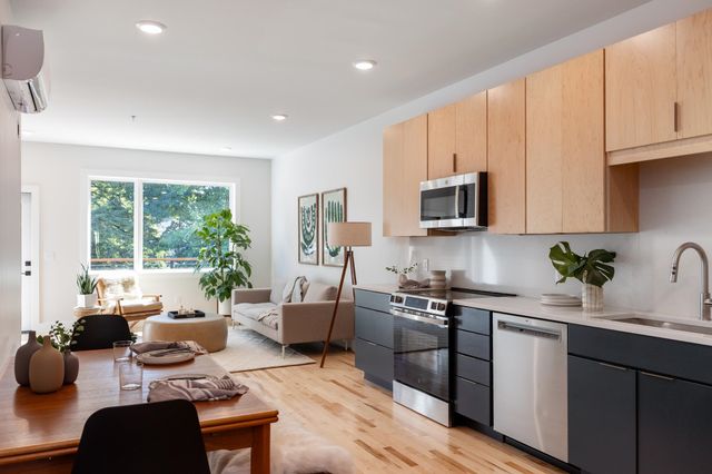 41 Adams Street, Burlington, VT 05401