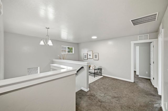 401 E Joshua Tree Dr, Meridian, ID 83646