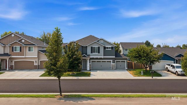 401 E Joshua Tree Dr, Meridian, ID 83646