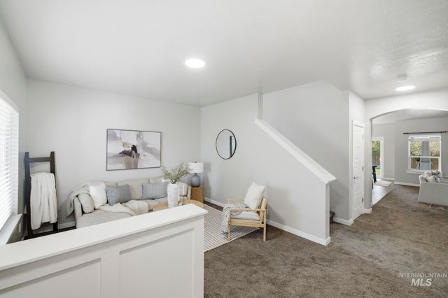401 E Joshua Tree Dr, Meridian, ID 83646